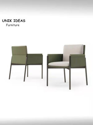 Хорошая цена Стул рамки металла стула черной седловины Брауна минималистский кожаный обедая бортовой современный онлайн